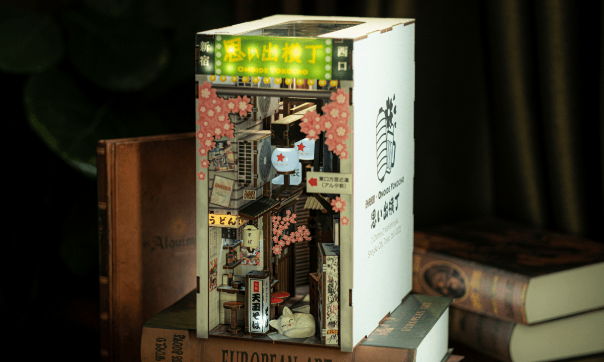 Omoide Yokocho Book Nook Kit: A Tiny Slice of Tokyo for Your Bookshelf - Anavrin