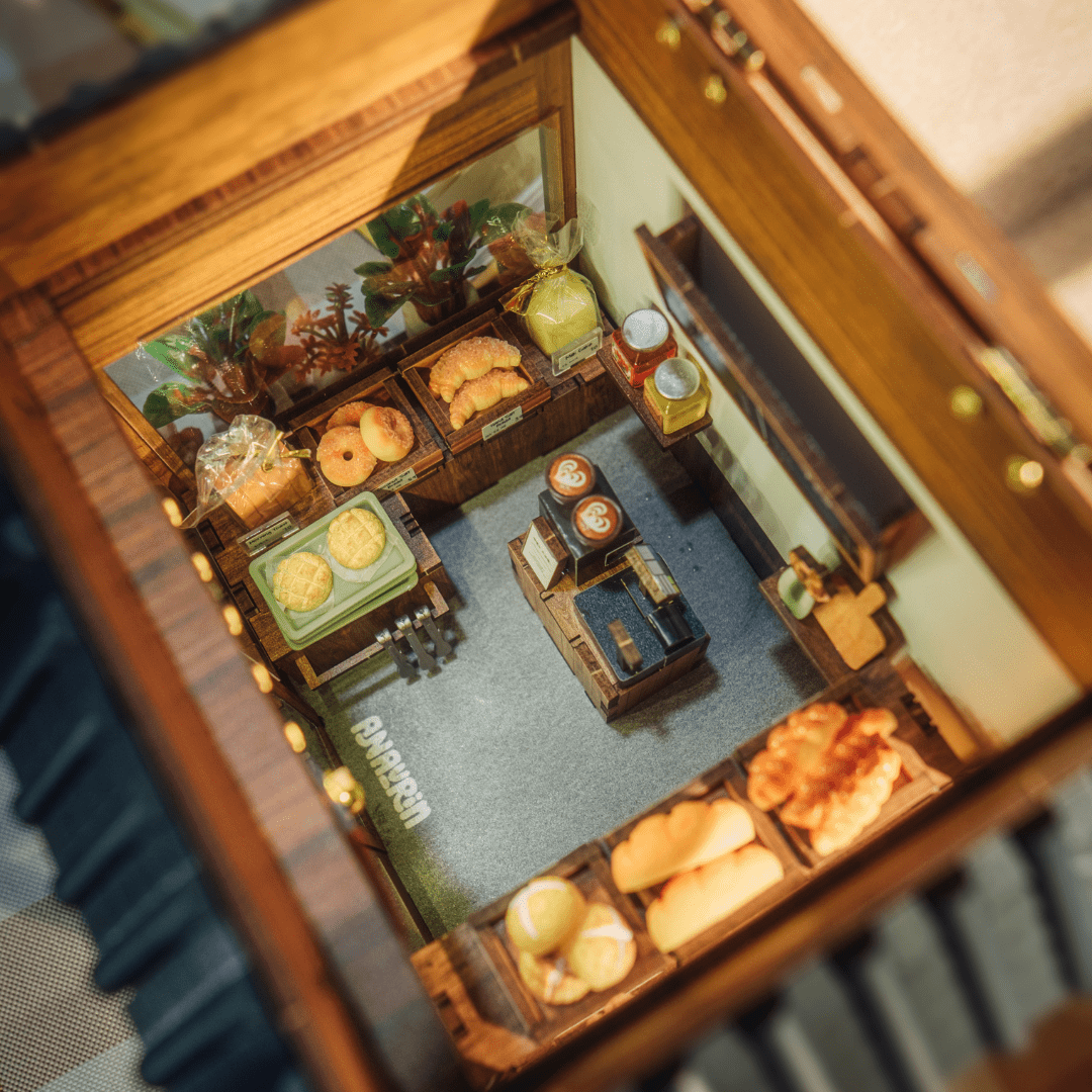 Ikseon-dong Hanok Bakery Miniature House Kit Illuminated wooden windows with warm LED glow