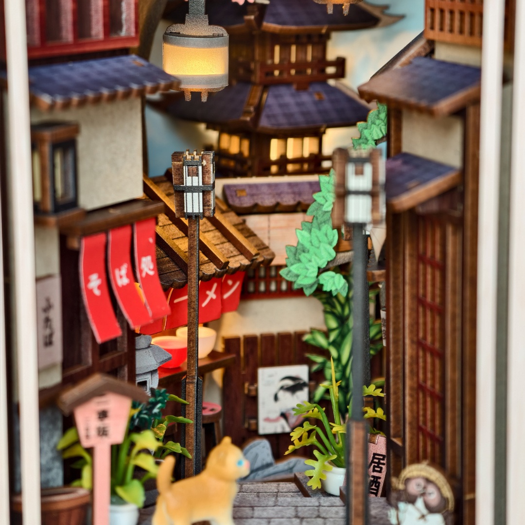 Kyoto Gion Book Nook | Anavrin (Ships out on 29/11/2024)