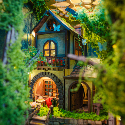 Forest Cottage Book Nook Kit