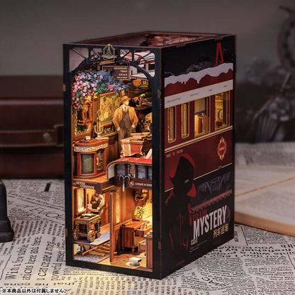 Train Mystery Book Nook by Anavrin depicting a vintage 1934 Express train scene with intricate interior details, perfect for crafting enthusiasts.