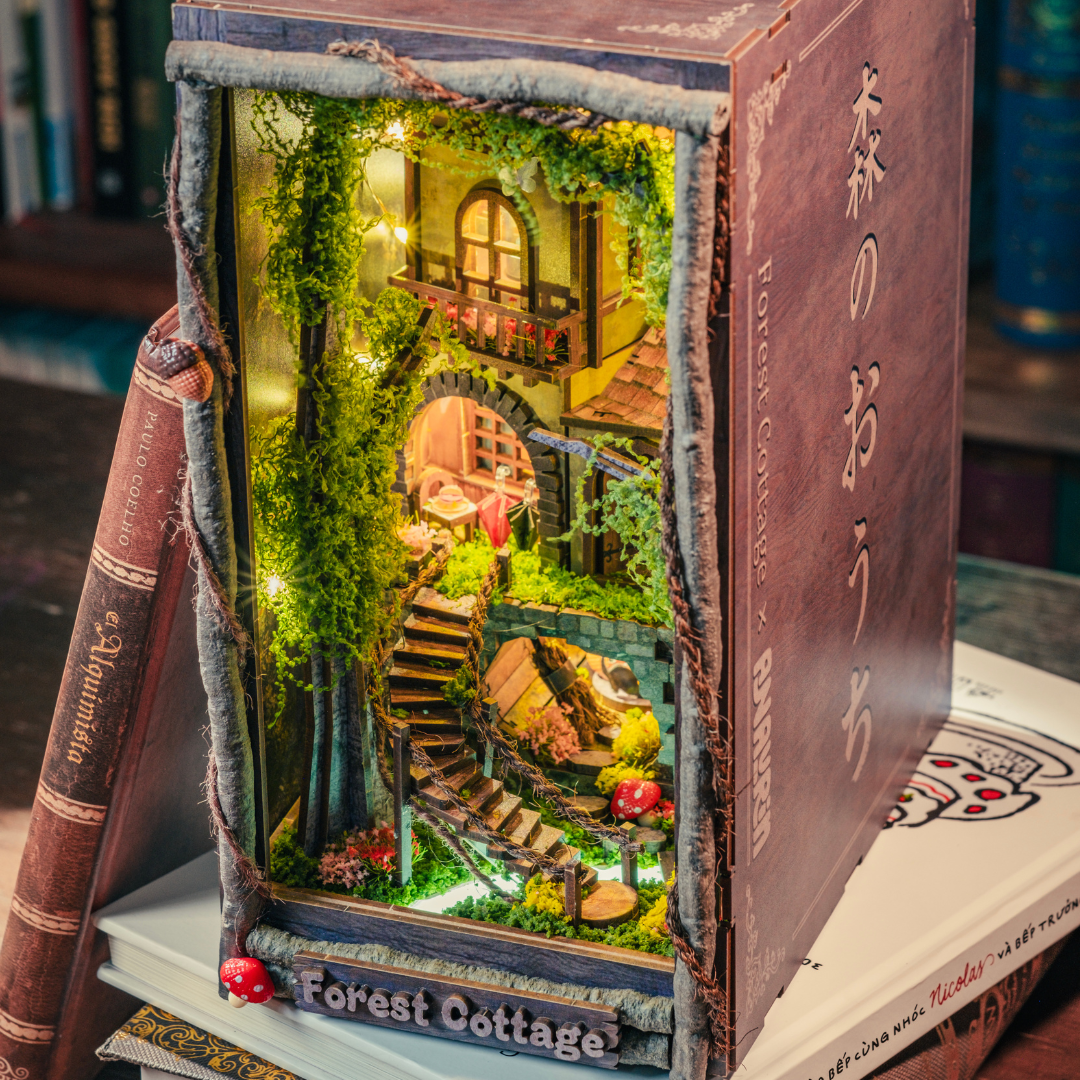 Forest Cottage Book Nook Kit