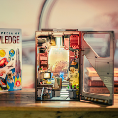 Mars Revelation 62 Book Nook Kit