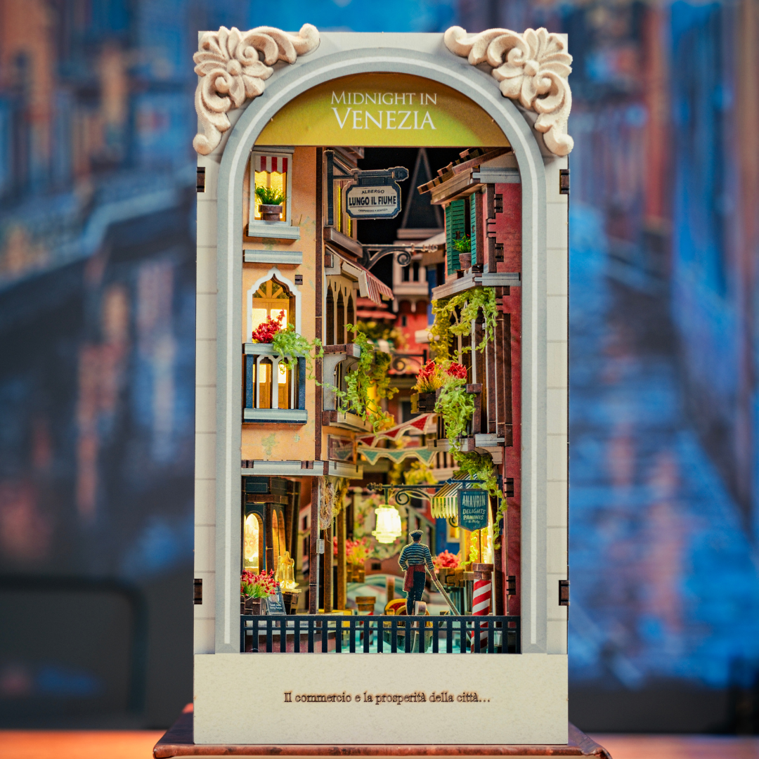 Midnight In Venezia Book Nook Kit