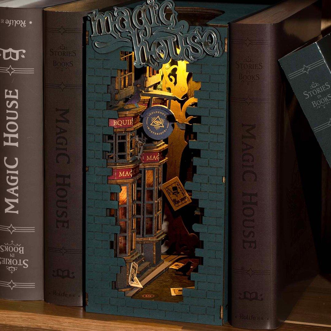 ByAnavrin - Insert pour étagère de coin de livre miniature Magic House | Anavrine | Insertion d'étagère DIY Book Nook