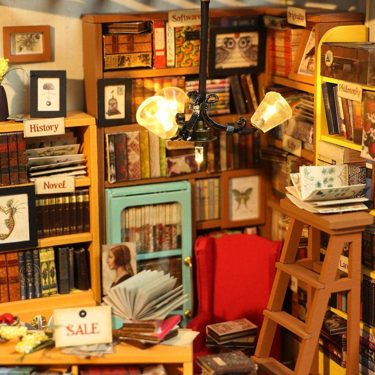 Sam's Miniature Study Room | Anavrin ByAnavrin 